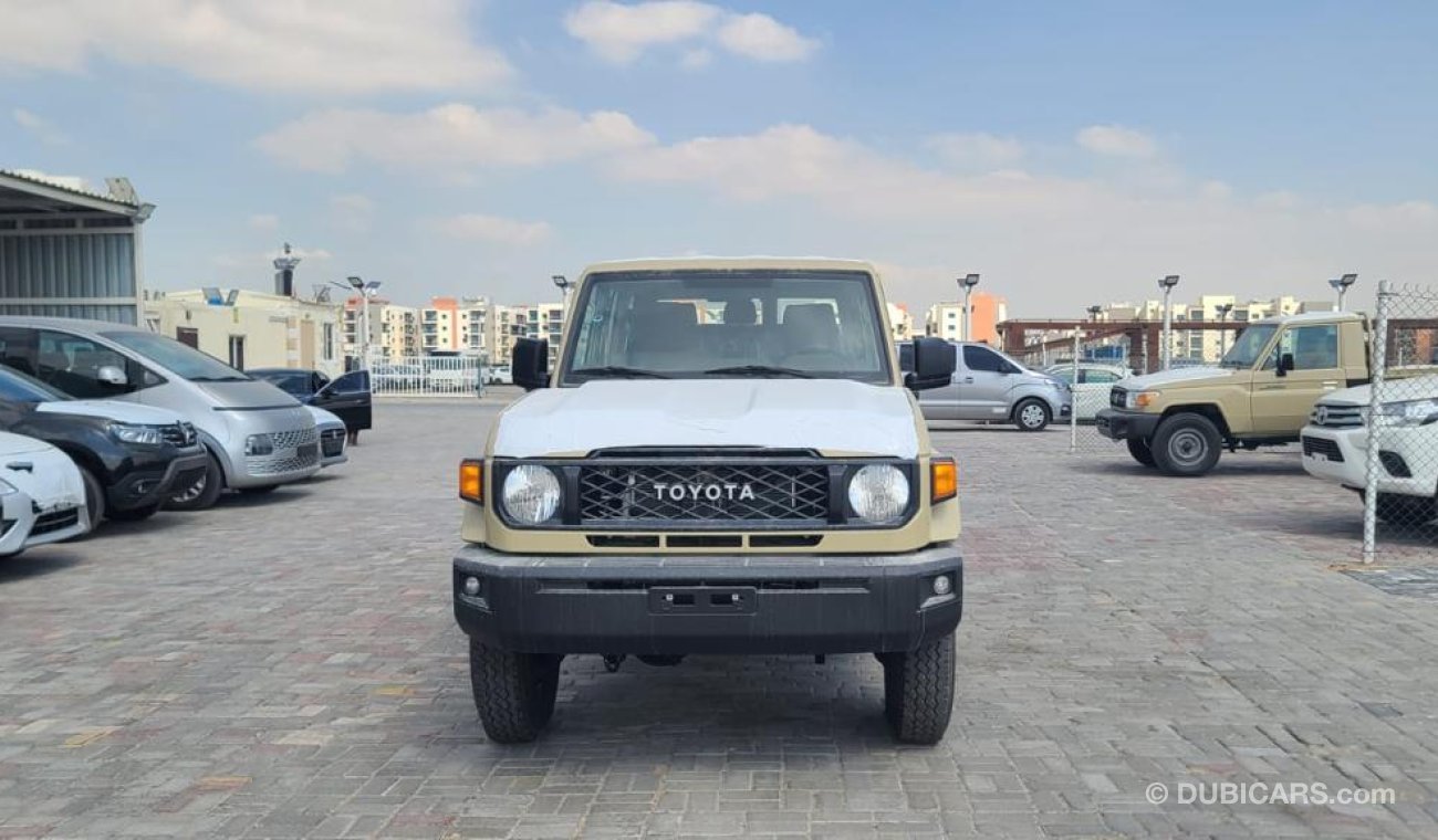 تويوتا لاند كروزر هارد توب TOYOTA LC 76 HARDTOP 4.2L DIESEL V6 2024 WHITE/BEIGE