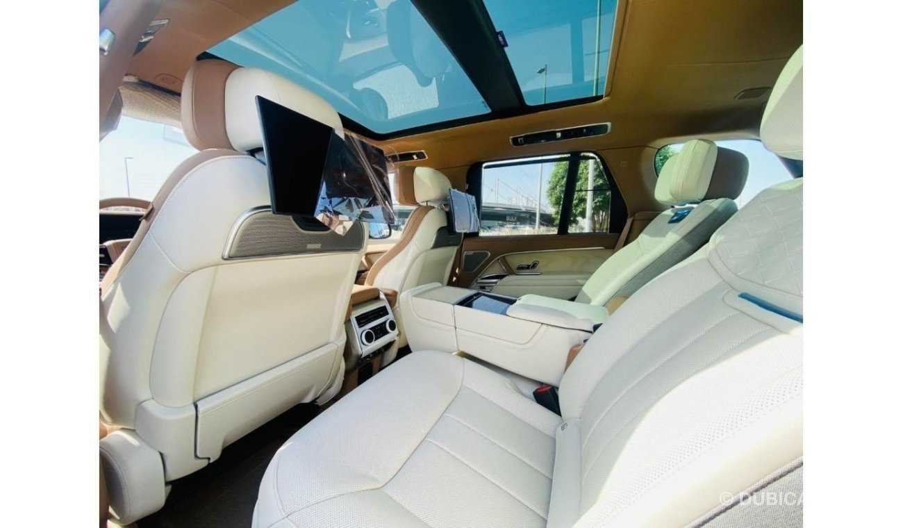 Land Rover Range Rover GCC SPEC UNDER WARRANTY AND SERVICE CONTRACT