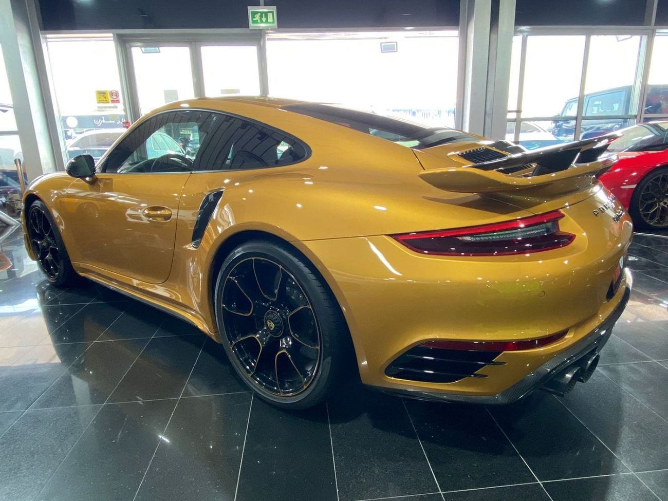 بورش 911 TURBO S EXCLUSIVE SERIES