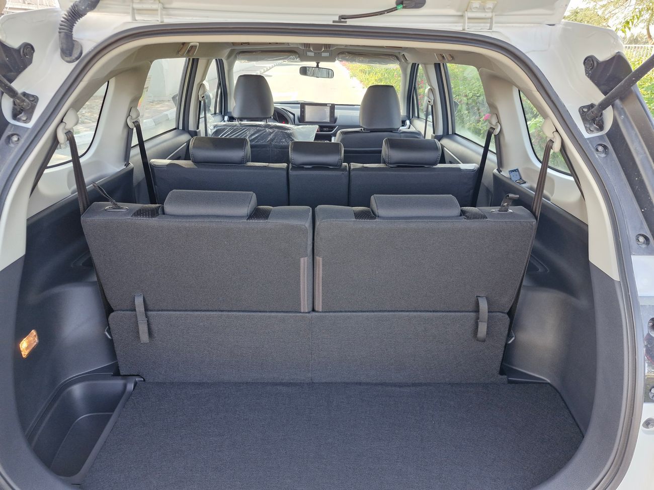 Toyota Veloz 2025 TOYOTA VELOZ 1.5L Petrol AT GCC Brand New 0Km