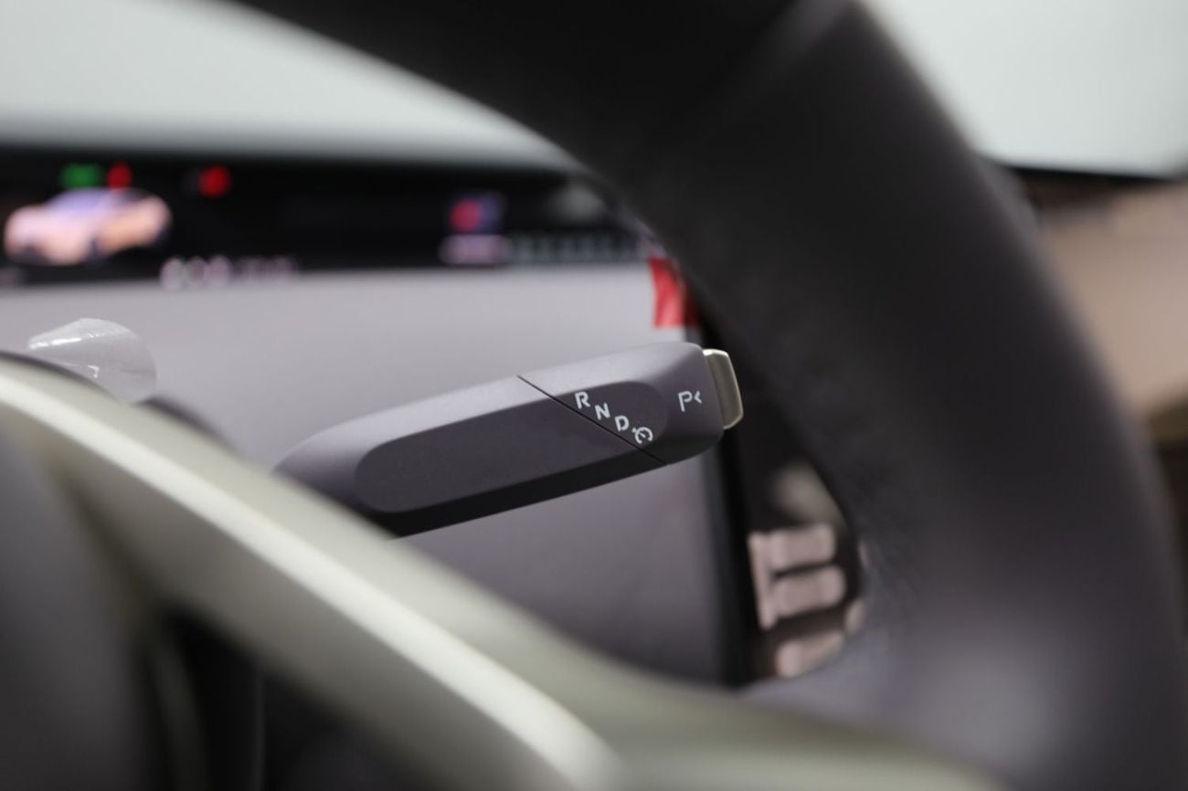 أفاتر 12 Performance AWD