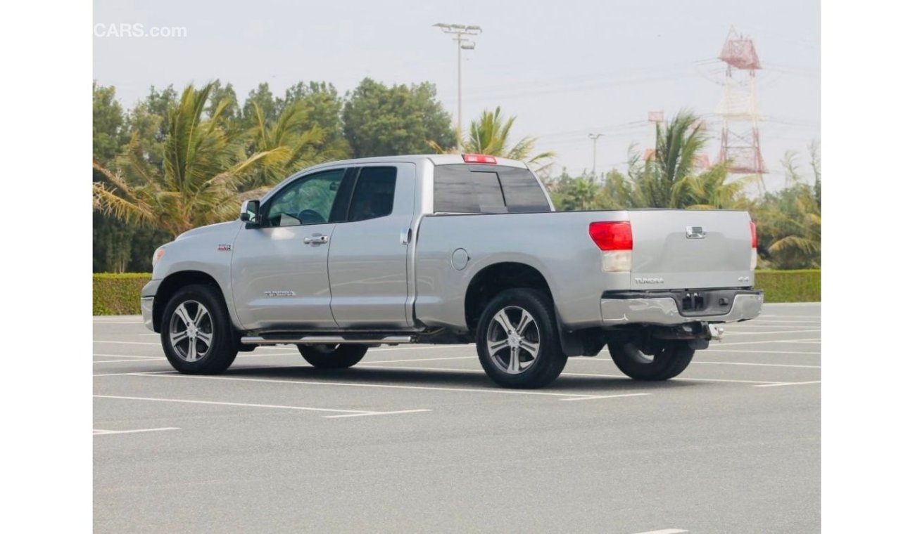 Toyota Tundra The 2012 model is a door and a half in excellent condition, 8 cylinders Nafel automatic movement, ki