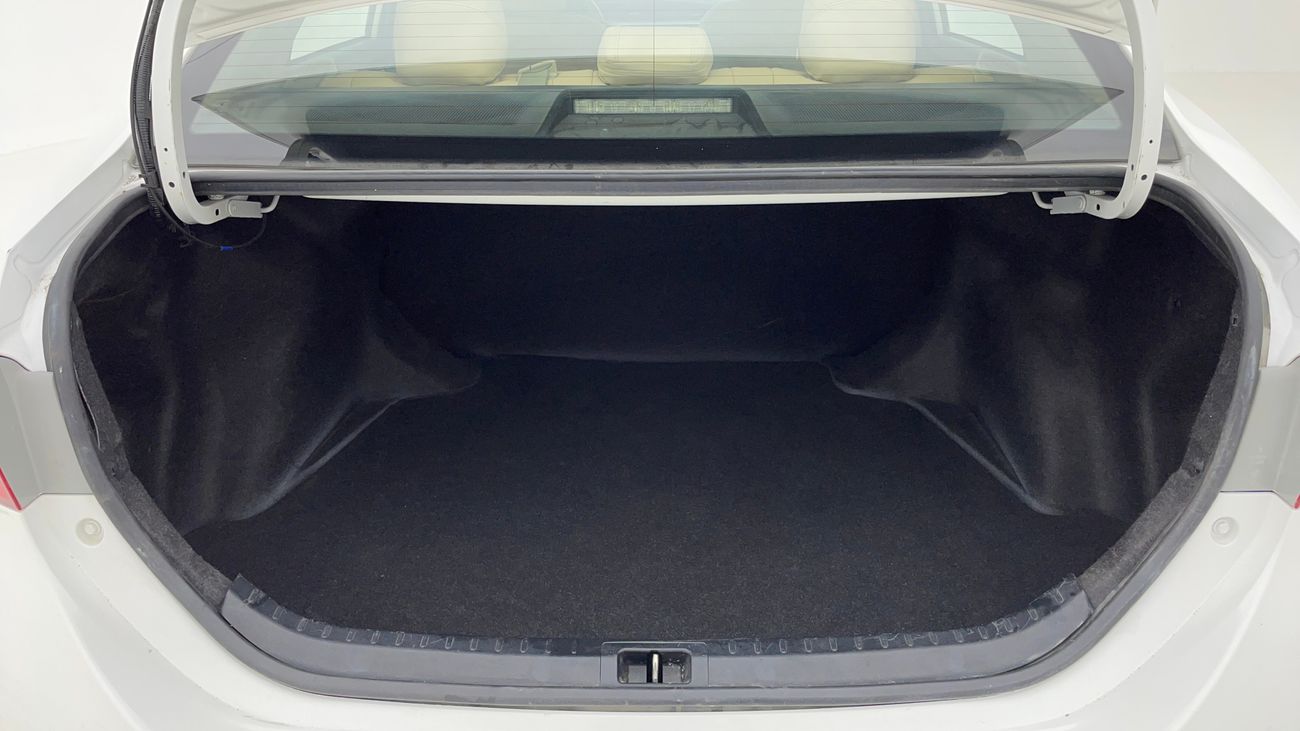 تويوتا كورولا SE 2 | بدون دفعة مقدمة | اختبار قيادة مجاني للمنزل