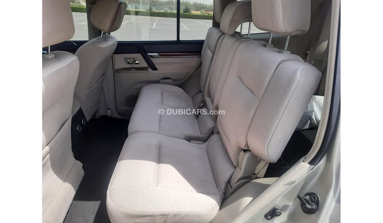 Mitsubishi Pajero Mitsubishi pajero 2007 g cc full automatic