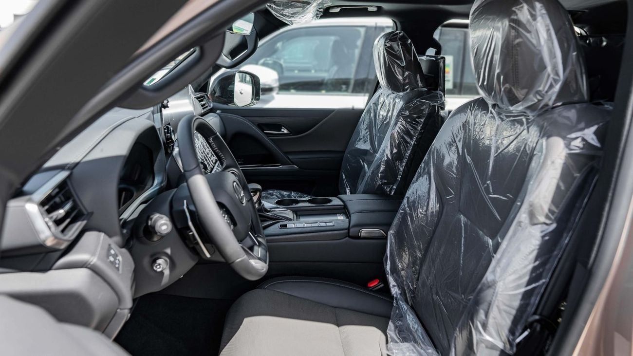 لكزس LX 600 2025 Lexus LX600 Over-Trail 3.5L AT Petrol (Beige-Black) No MarkLevinson