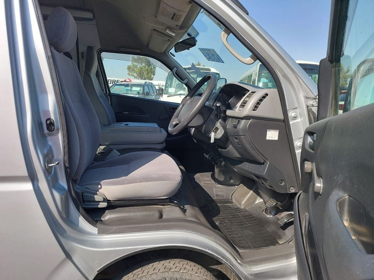 Toyota Hiace (RAMADAN OFFER) TOYOTA HIACE VAN RHD 2006 MODEL 2.5 L DIESEL AUTOMATIC(PM03353)