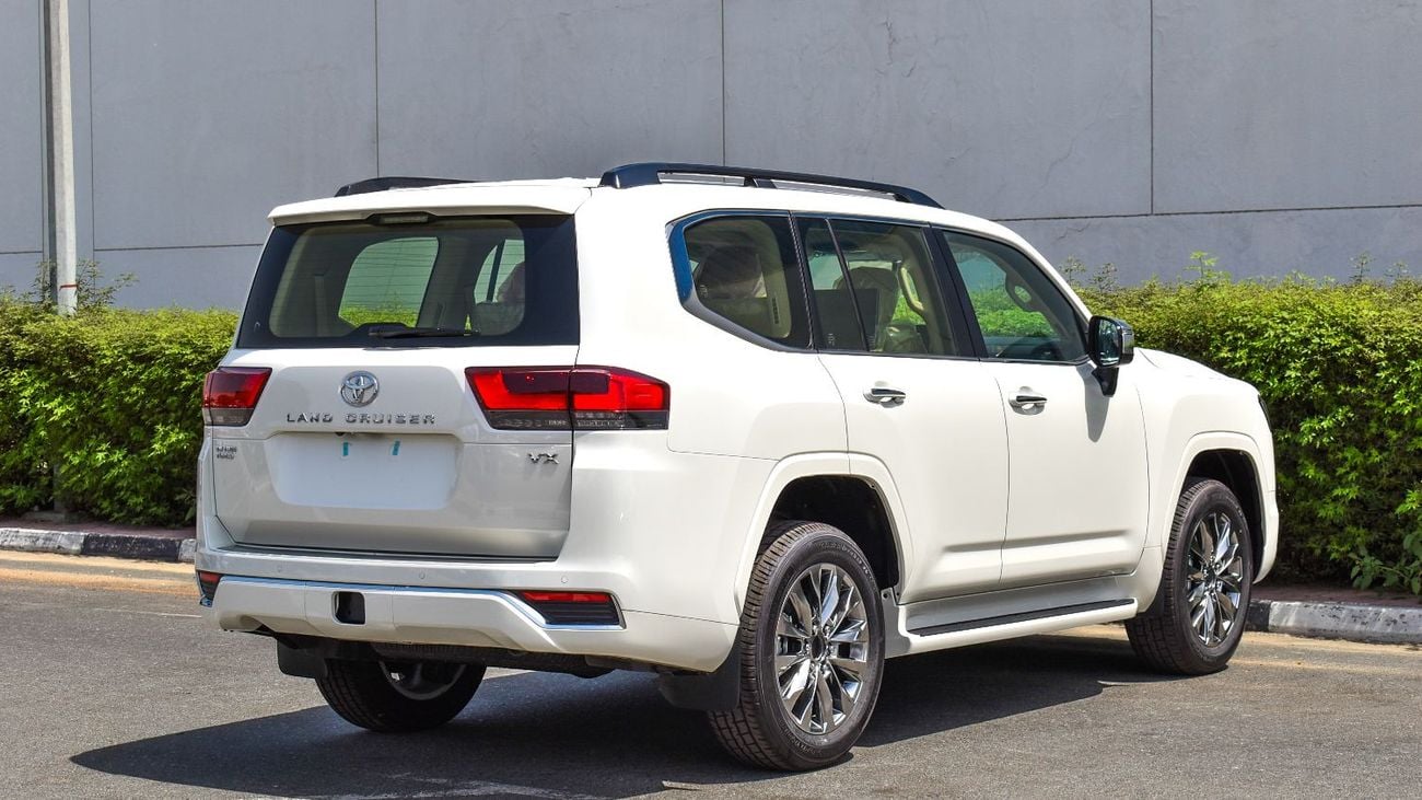 تويوتا لاند كروزر ECT0056 - Toyota Landcruiser 300 VX - 3.3L Diesel - White/Beige - Rear Entertainment
