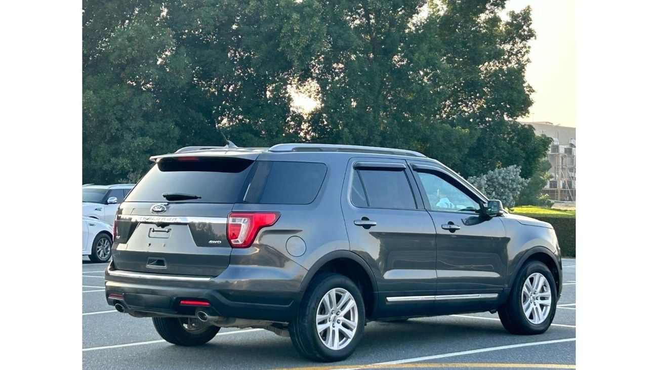 Ford Explorer XLT Ford Explorer 2018 US // VIP seats // good condition