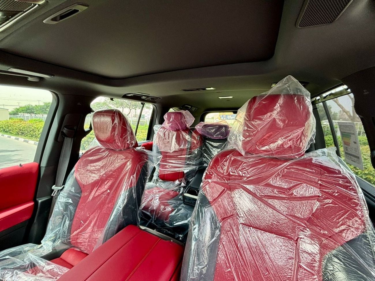 لكزس LX 700h F Sport