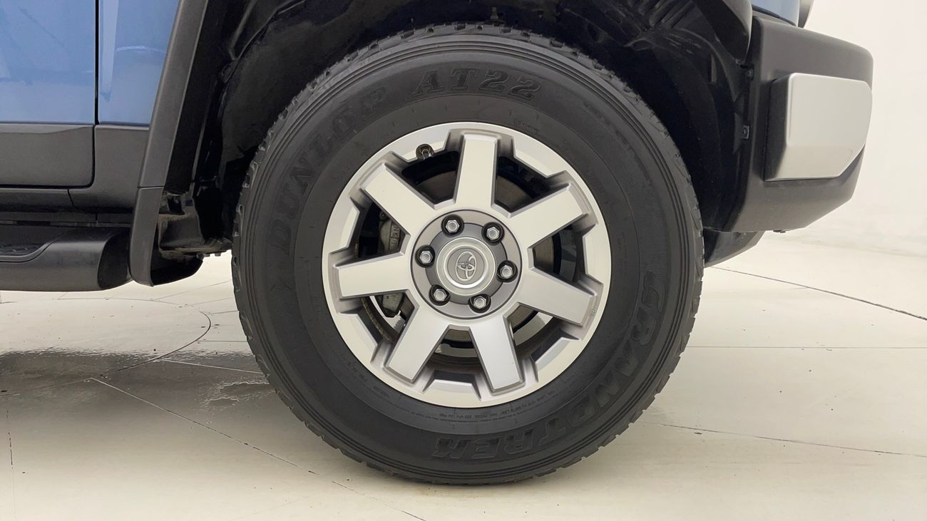 Toyota FJ Cruiser GXR 4 | Zero Down Payment | Home Test Drive