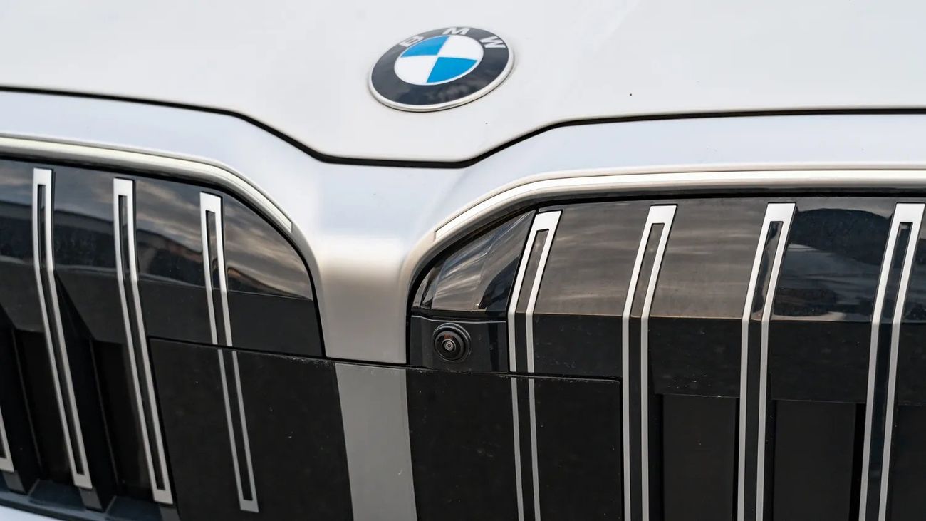 BMW 530Li 2026 | BMW 5 SERIES 530LI LEADING M SPORT PACKAGE [ EXPORT ONLY ]