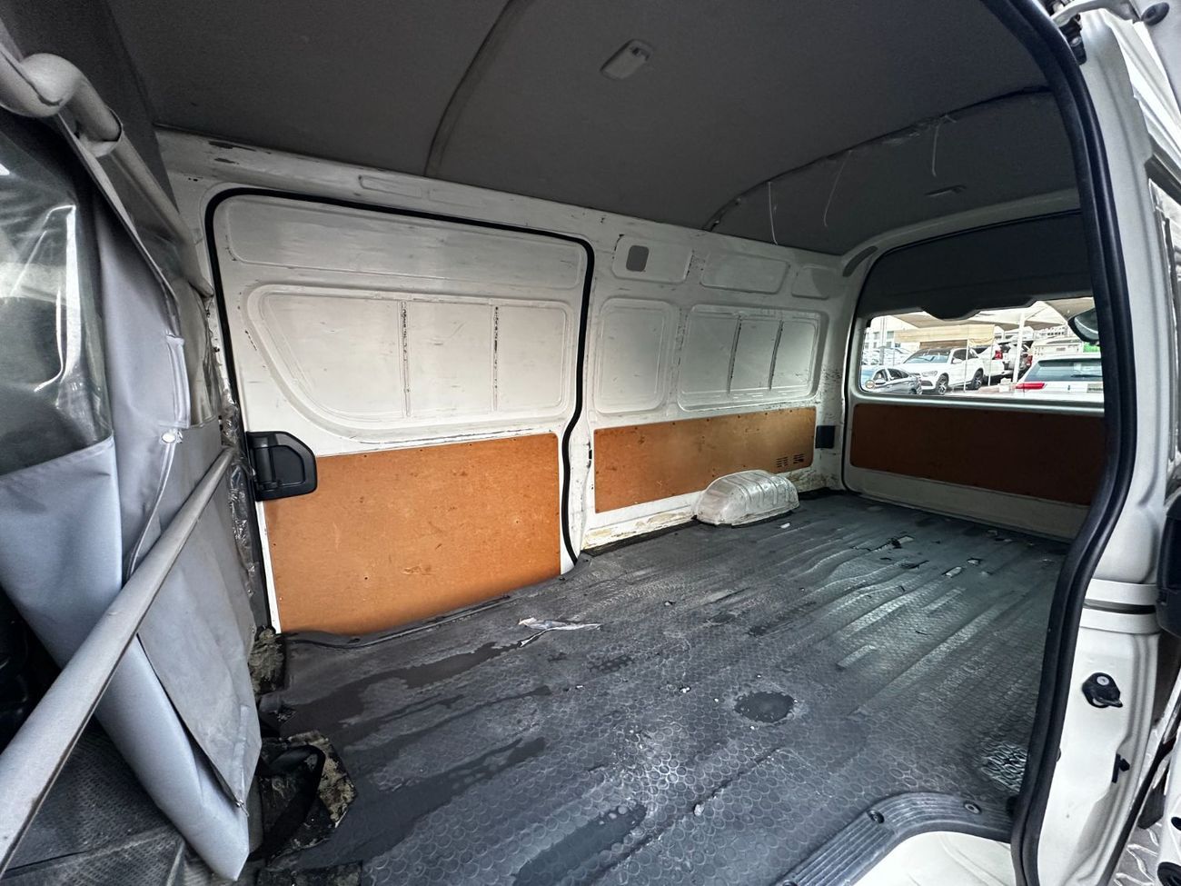 Toyota Hiace GL -Standard Roof  Panal Van 2.7L