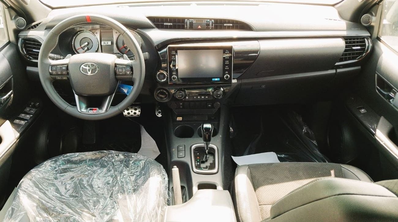 Toyota Hilux Toyota Hilux GR Sport 2.8L Saudi Specs 2025YM