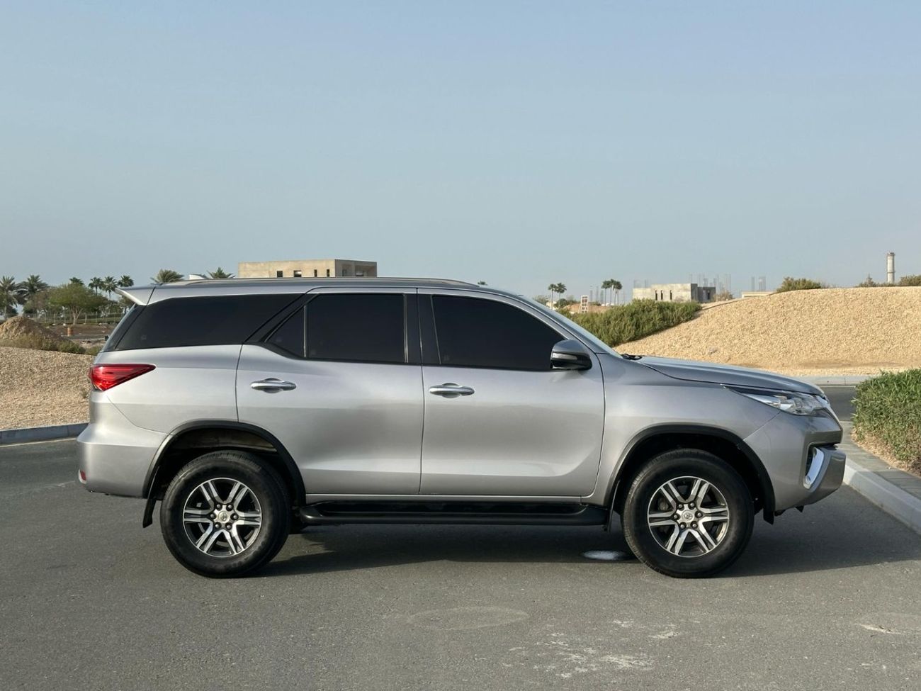 تويوتا فورتونر 2.7L EXR