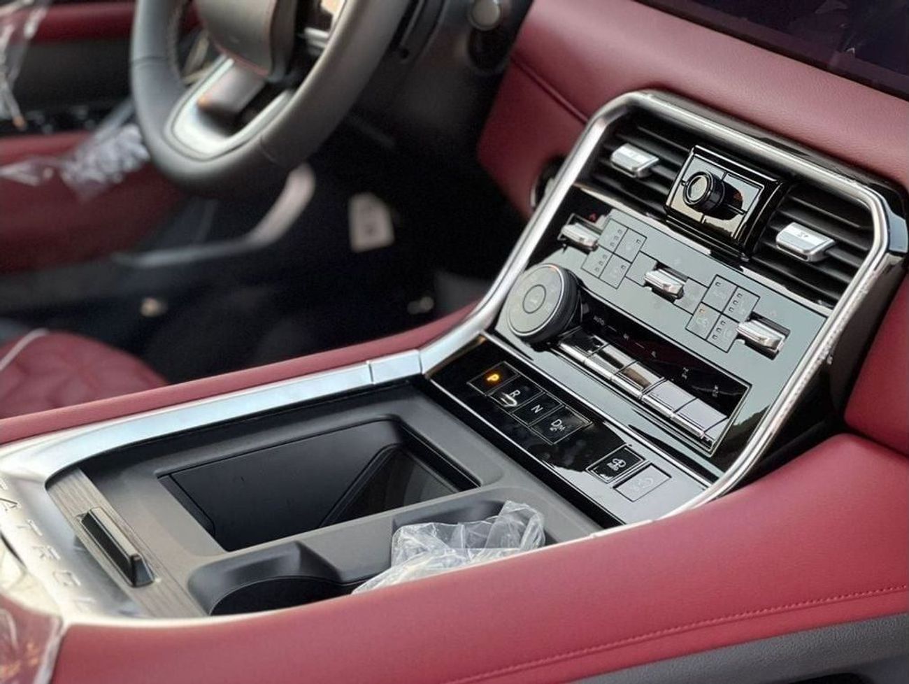 نيسان باترول NISSAN PATROL PLATINUM Twin Turbo Gcc Model 2025