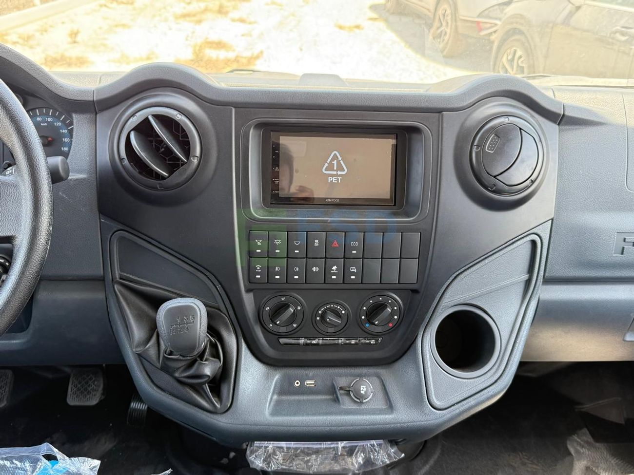 فورس أوربانيا Force Urbania 13 Seater 2.6L 2WD Euro 4 MY-2025