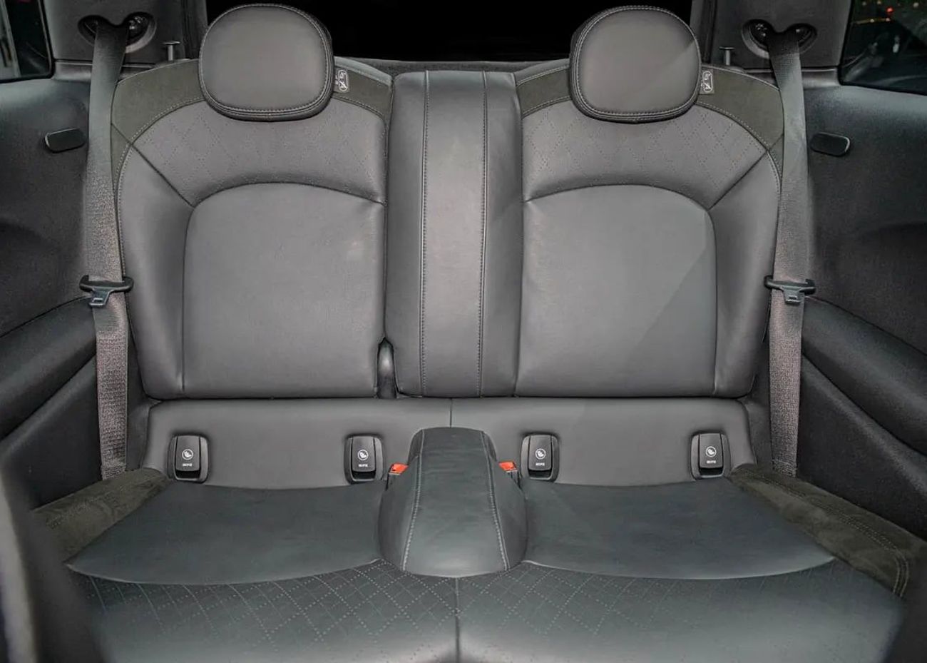 ميني كوبر S 2.0L (4 Seater)