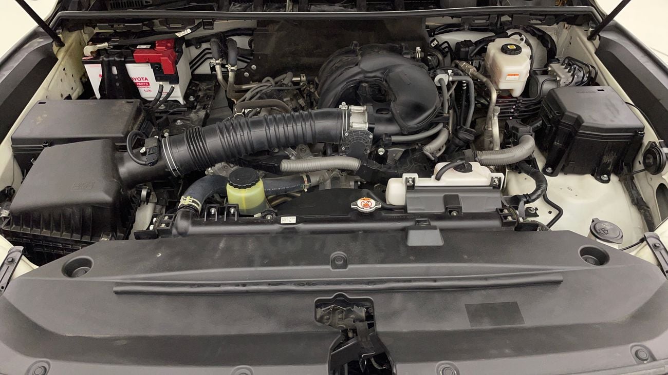 تويوتا لاند كروزر GXR 4 | بدون دفعة مقدمة | اختبار القيادة في المنزل