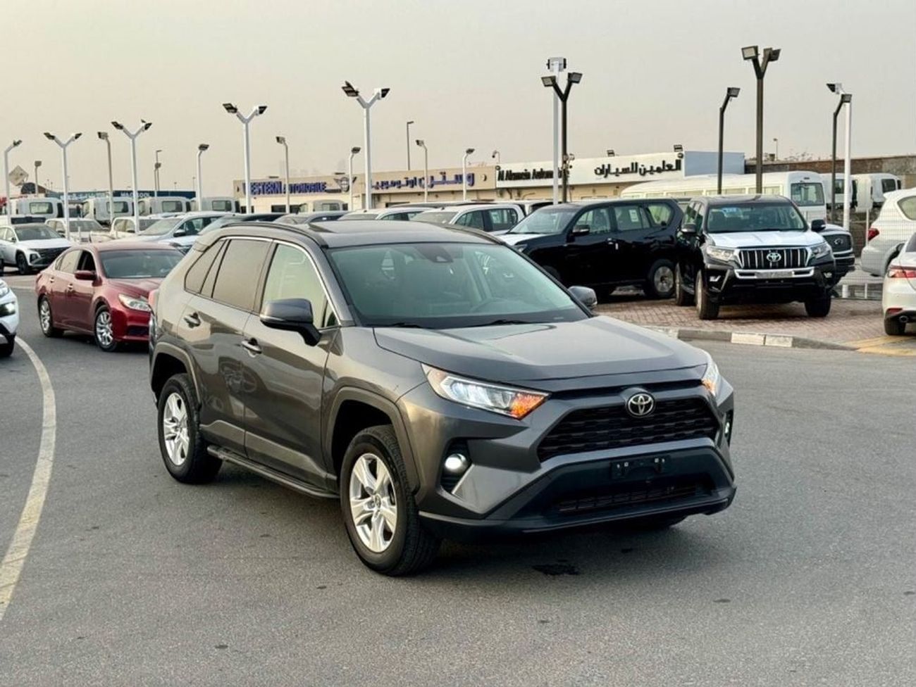 Toyota RAV4 2021 XLE SUNROOF KEYLESS FULL OPTION US SPEC