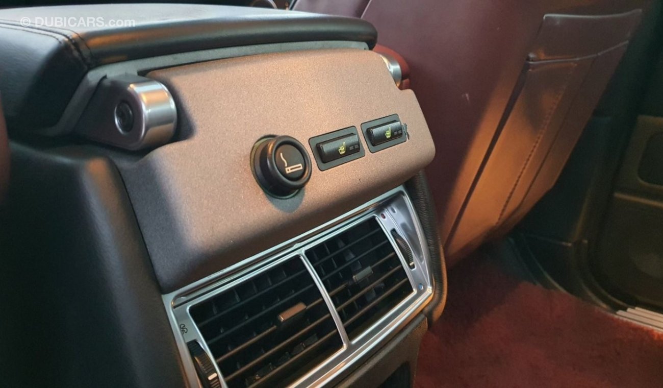 Land Rover Range Rover 35th Anniversary Autobiography