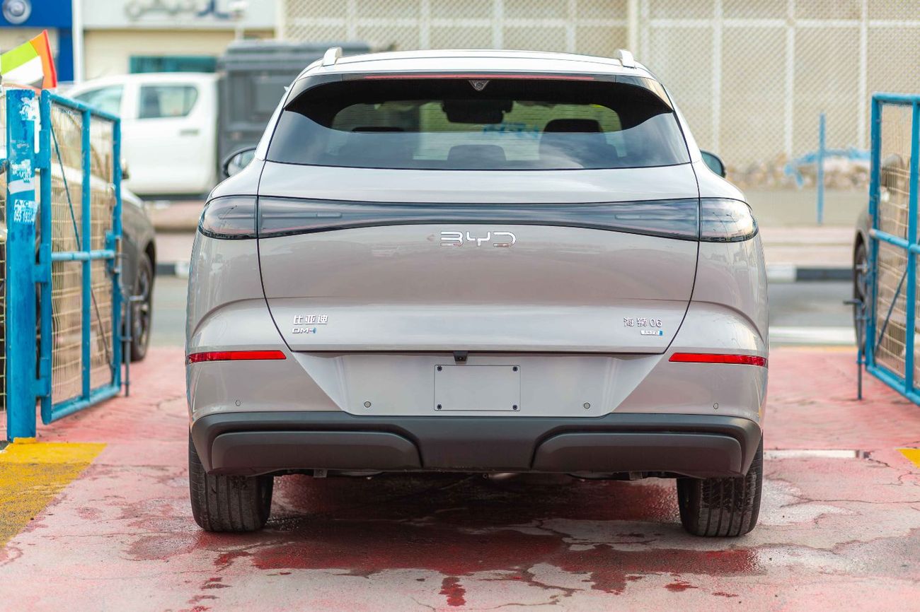 بي واي دي سيل 06 دي إم-آي BYD Sealon 06 DMI 1.5T 2025 (Grey&Black)