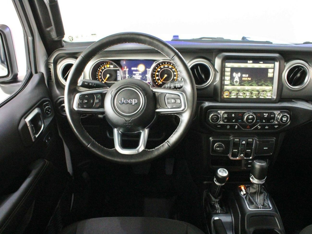 Jeep Wrangler Sahara Edition