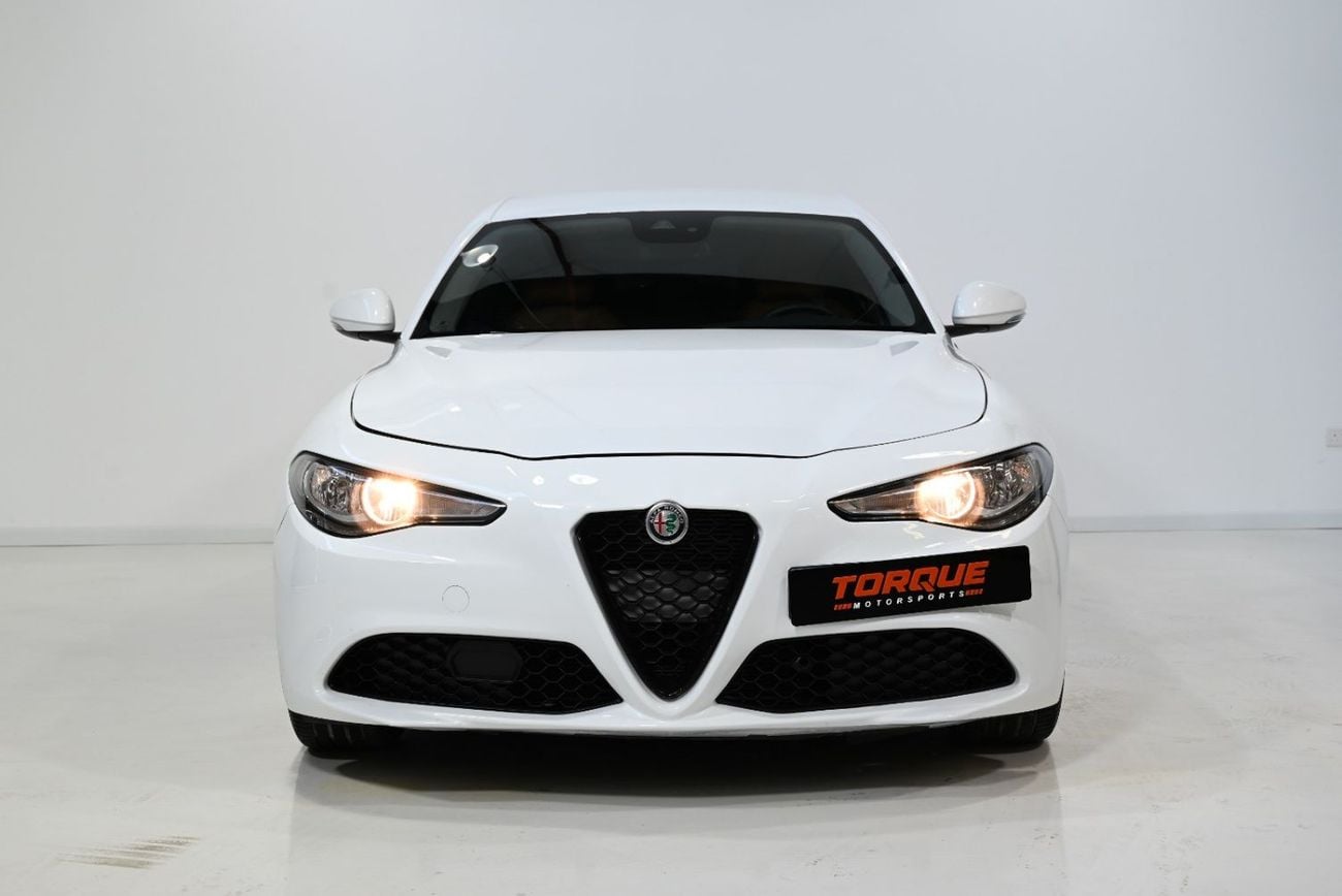 Alfa Romeo Giulia STD 2022 Alfa Romeo Giulia, 2027 Alfa Warranty and Service Pack, Alfa Service History, GCC