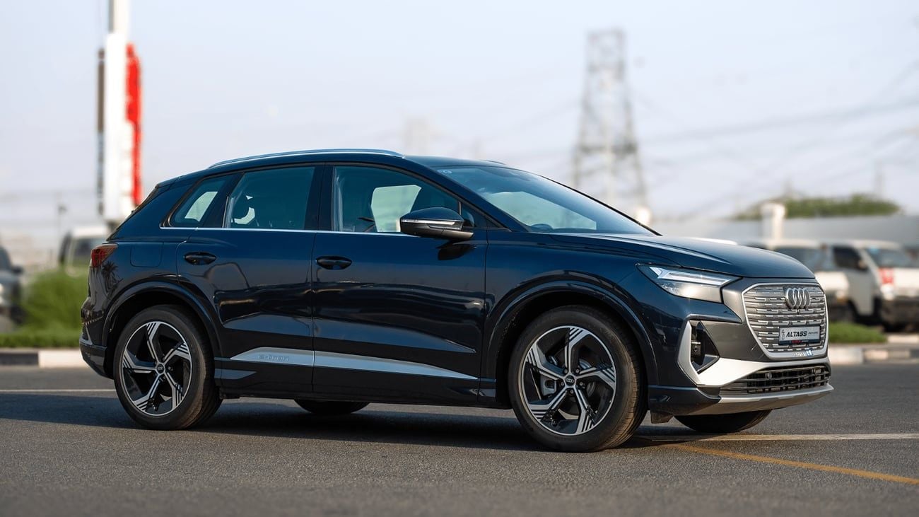 Audi Q4 etron 2025 | AUDI E-TRON Q4 40 TOP VERSION [ EXPORT ONLY ]