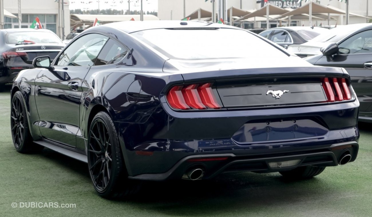 Ford Mustang T