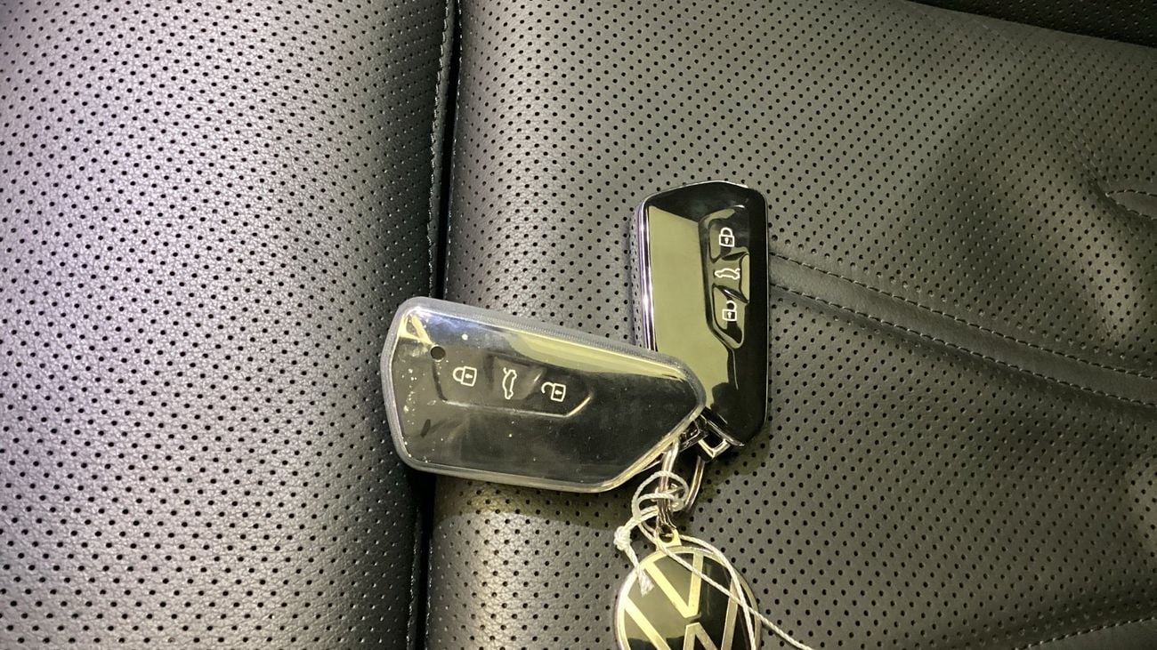 فولكس واجن تيجوان R-Line | شامل الضمان | 0 ﺪﻔﻋﺓ ﺃﻮﻟﻯ