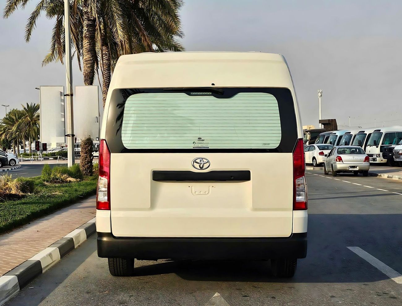 Toyota Hiace CHILLER VAN PATROL / HIGHROOF/ LOT# 6002958