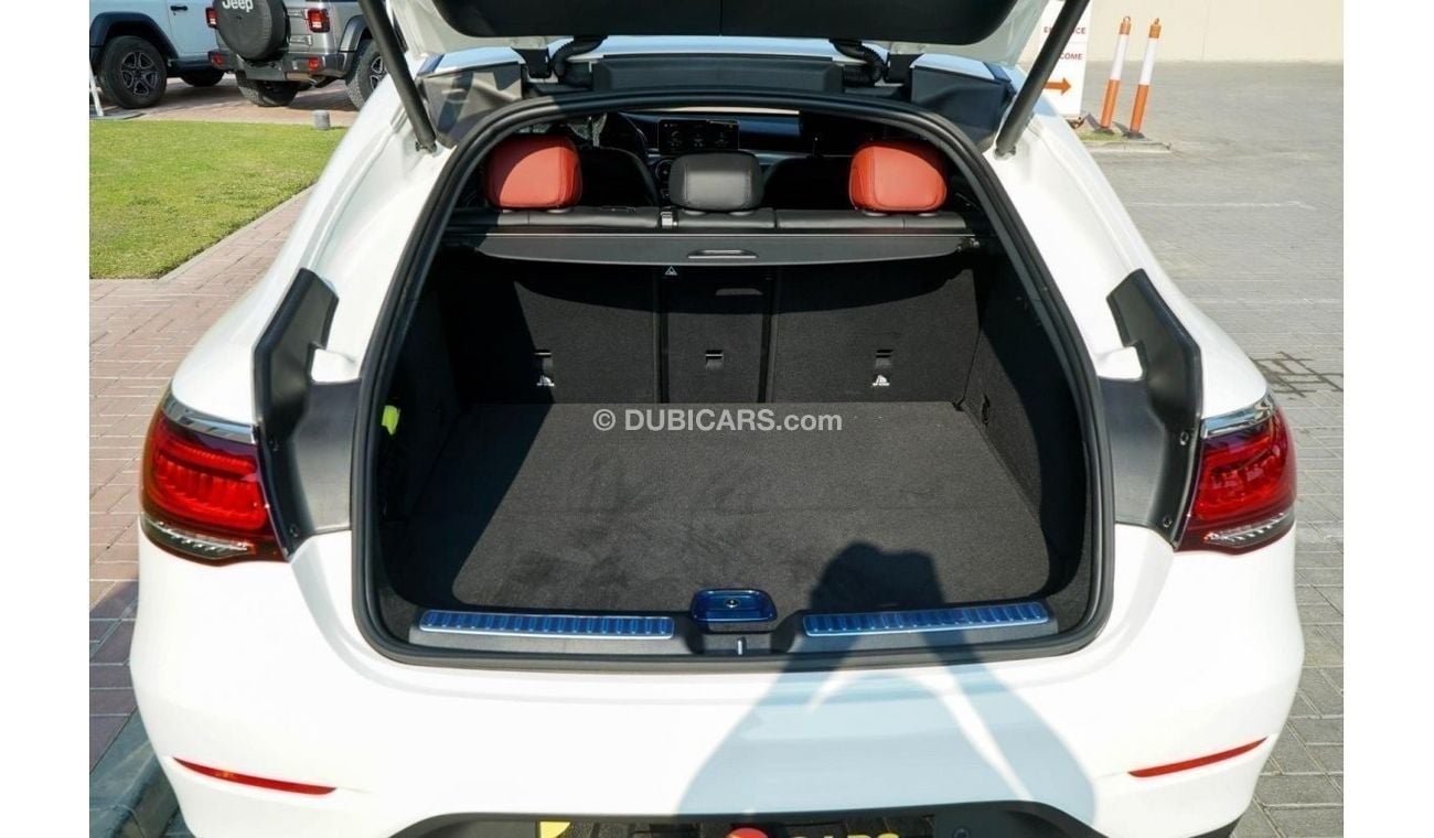 Mercedes-Benz GLC 200 Mercedes-Benz GLC200 2023 (BRAND NEW) GCC under Agency Warranty with Flexible Down-Payment.