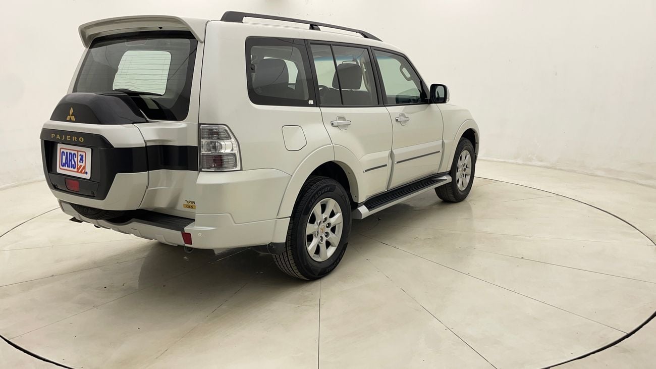 ميتسوبيشي باجيرو GLS HIGHLINE 3 | بدون دفعة مقدمة | اختبار القيادة في المنزل