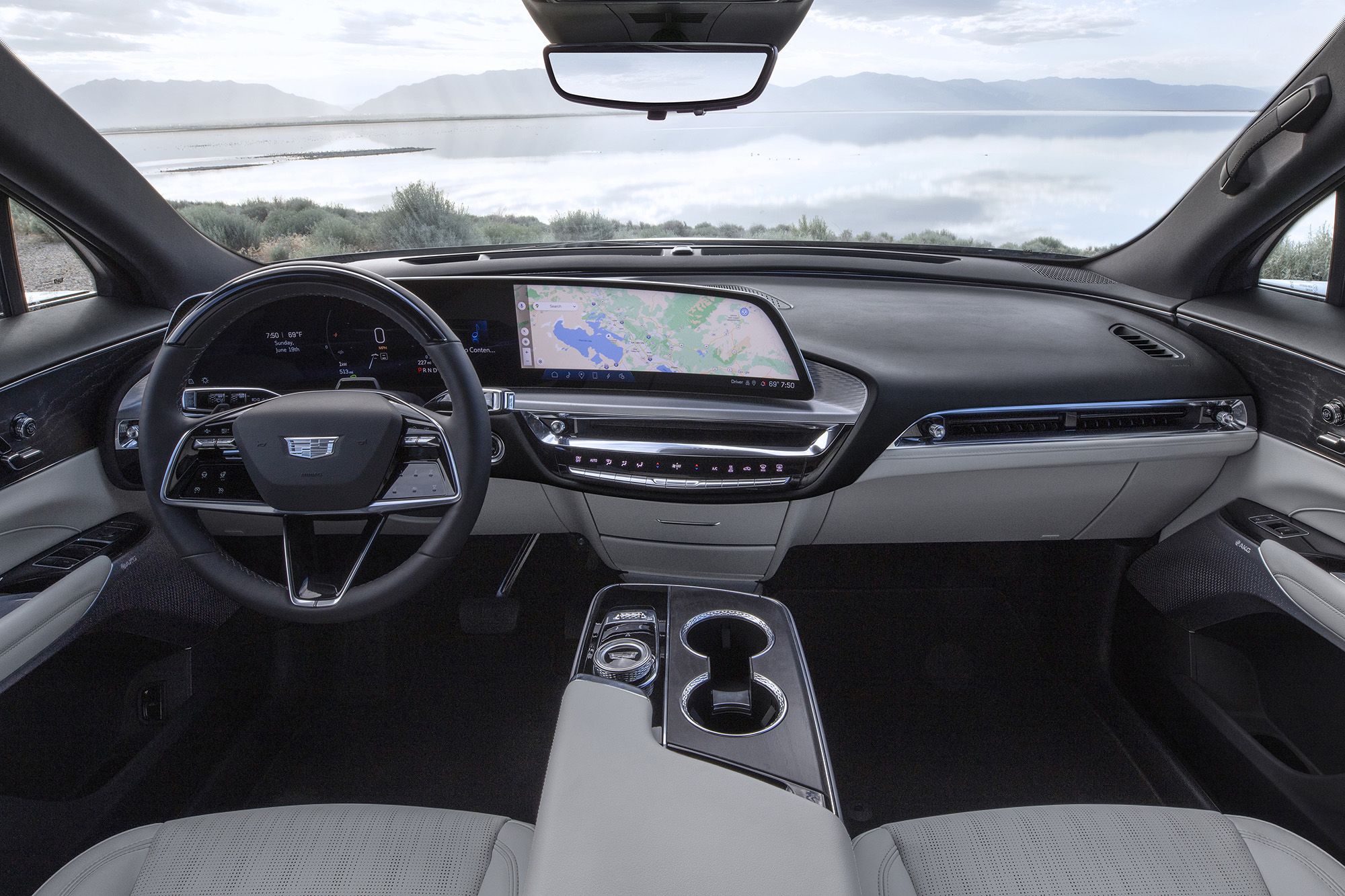 Cadillac Lyriq interior - Cockpit