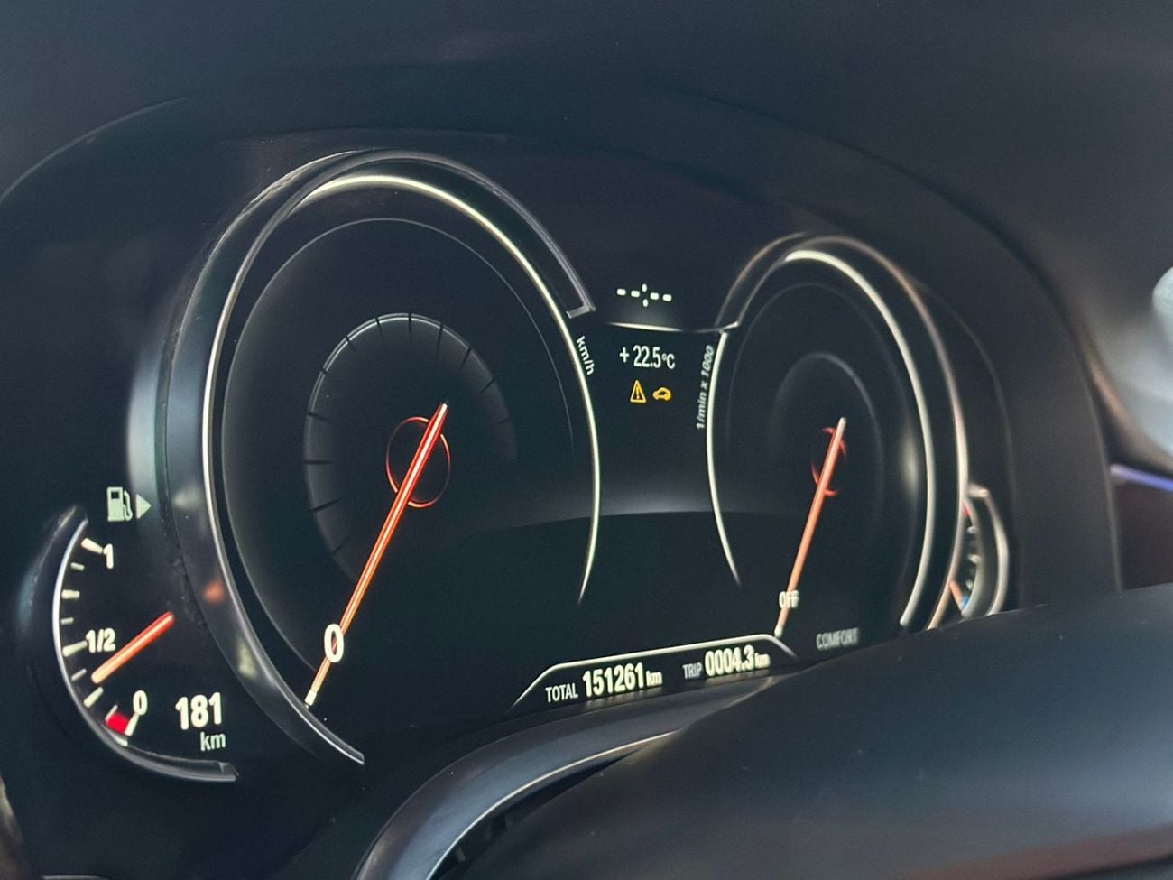 بي أم دبليو 750Li xDrive 4.4L (523 HP)