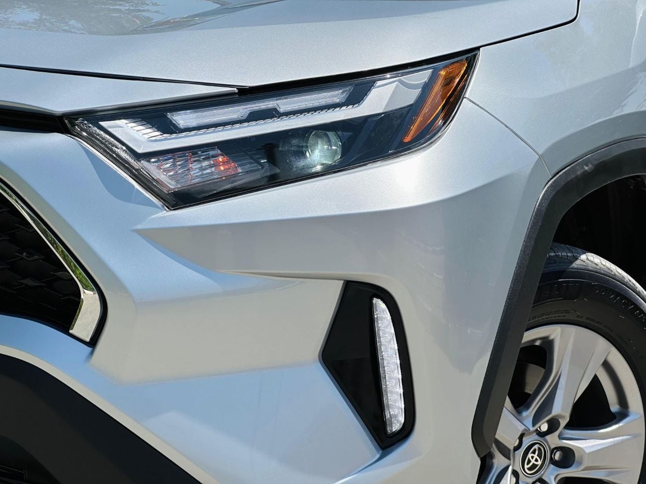 تويوتا راف ٤ Year: 2025  XLE-AWD Full option
