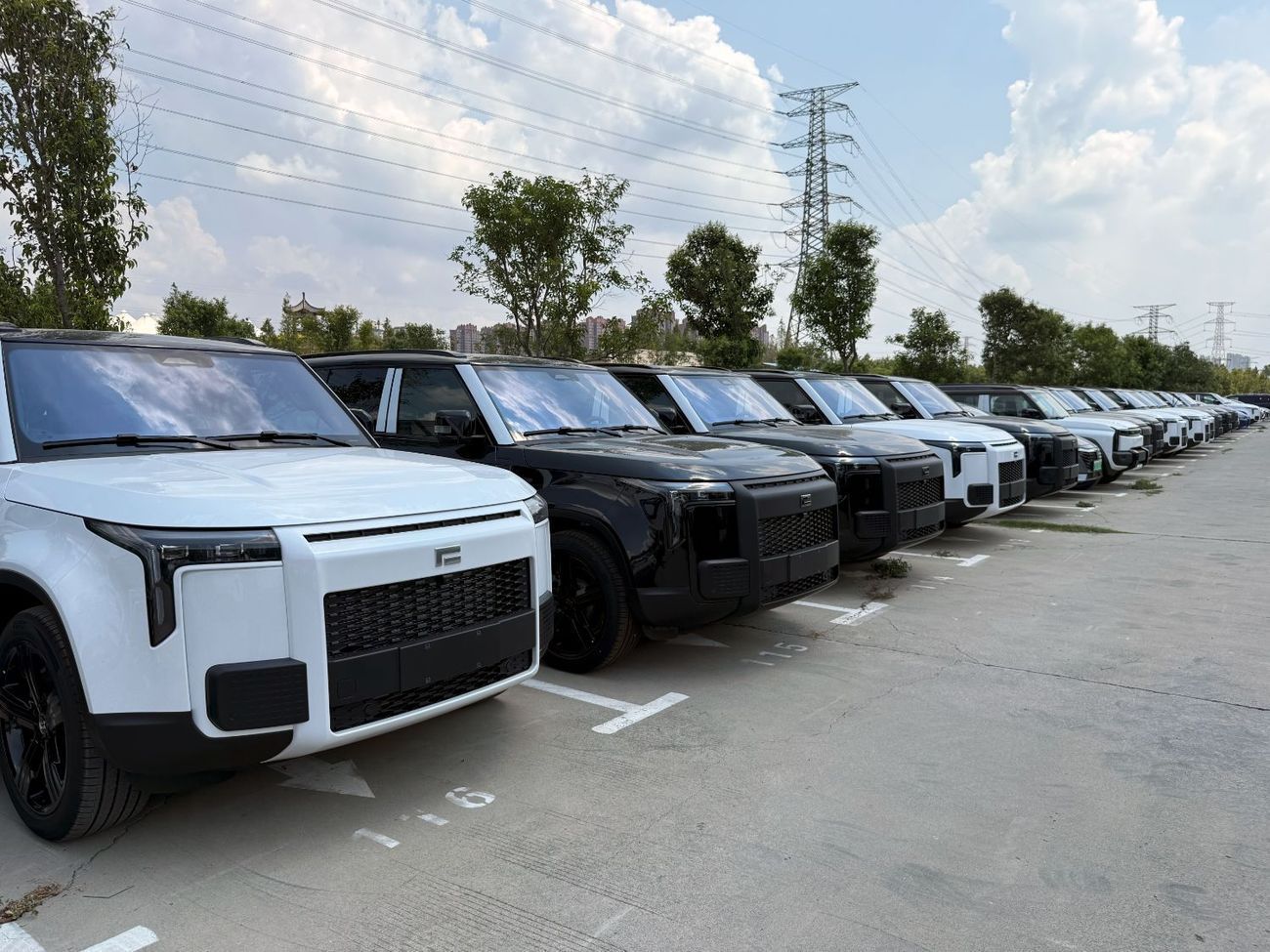 ROX 01 ROX 01 All-Round 7-Seater Long-Range Edition