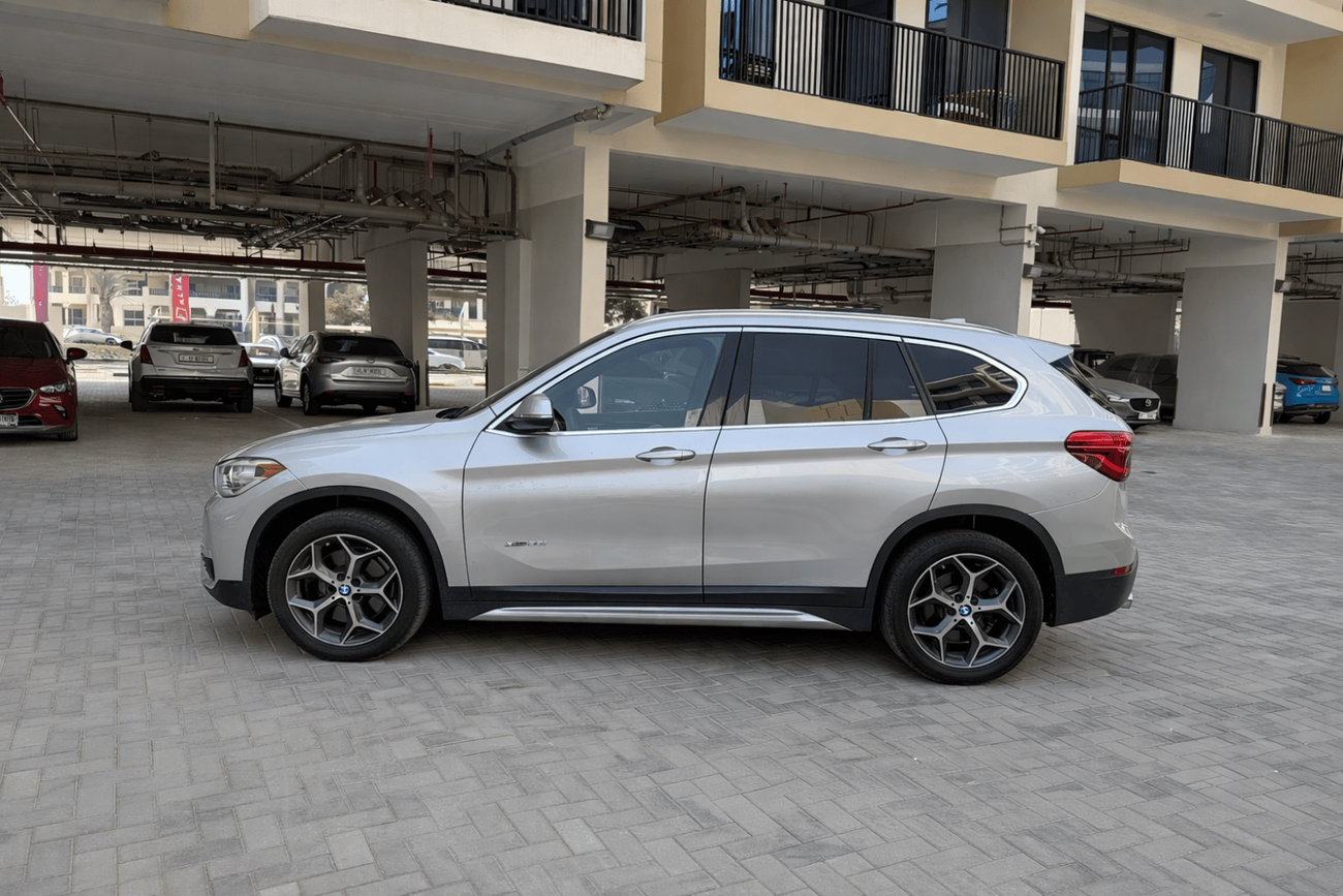 بي أم دبليو X1 XDRIVE 25i SPORTLINE xDrive 28i Sport Line 2.0L