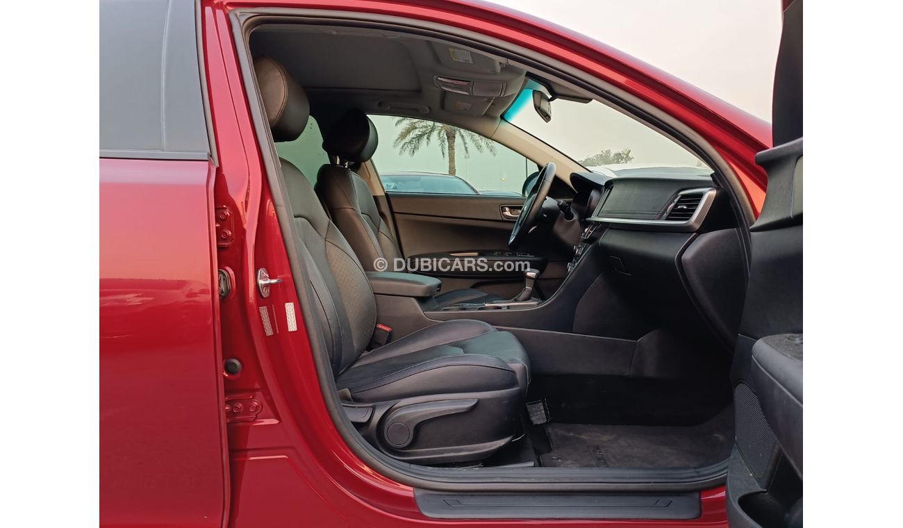 Kia Optima V4 / 2.4L / PANORAMIC ROOF / FULL OPTION / LOW MILEAGE(LOT # 438203)