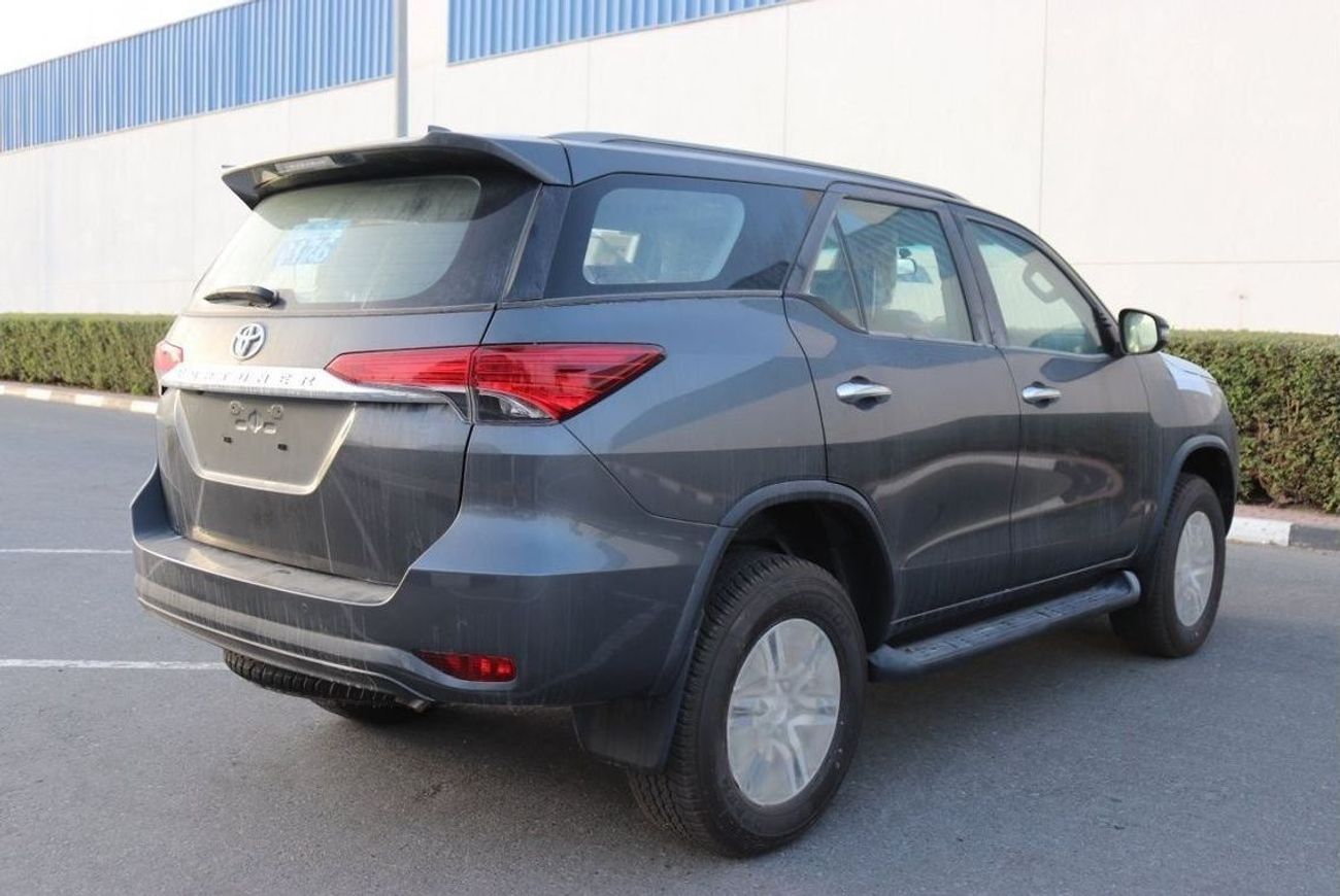 Toyota Fortuner 2.4L, LEATHER SEAT,HEAD REST SCREEN, MODEL 2023, DIESEL,FULL OPTION