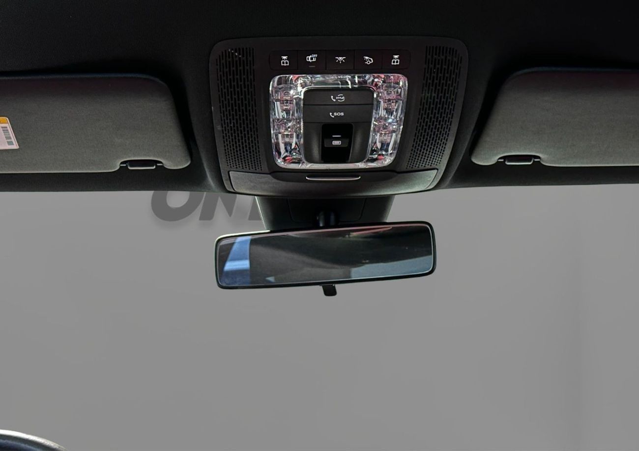 مرسيدس بنز CLA 250 Std 2.0L (221 HP)