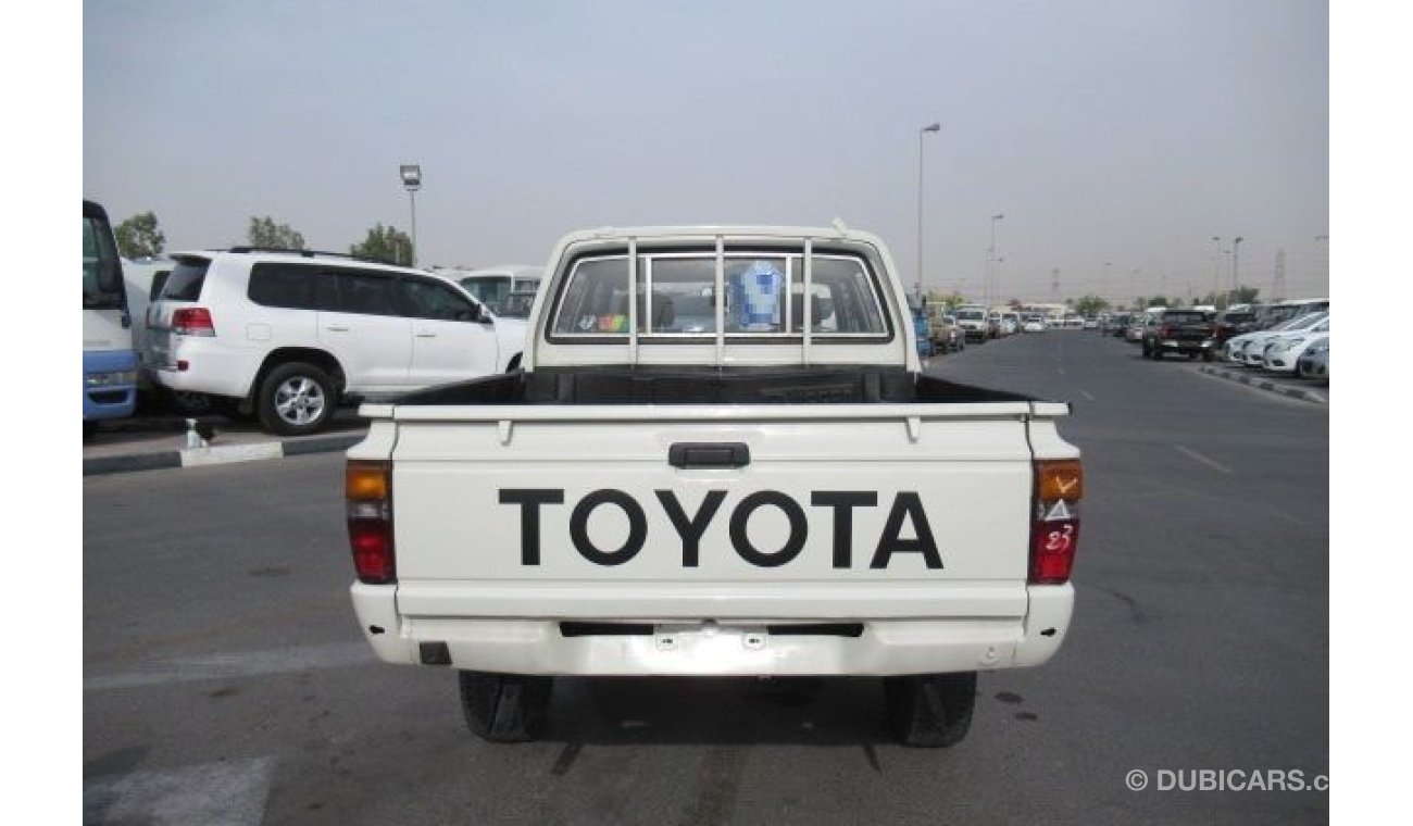 تويوتا هيلوكس Toyota Hilux pick Up Right Hand Drive (Stock PM 828)