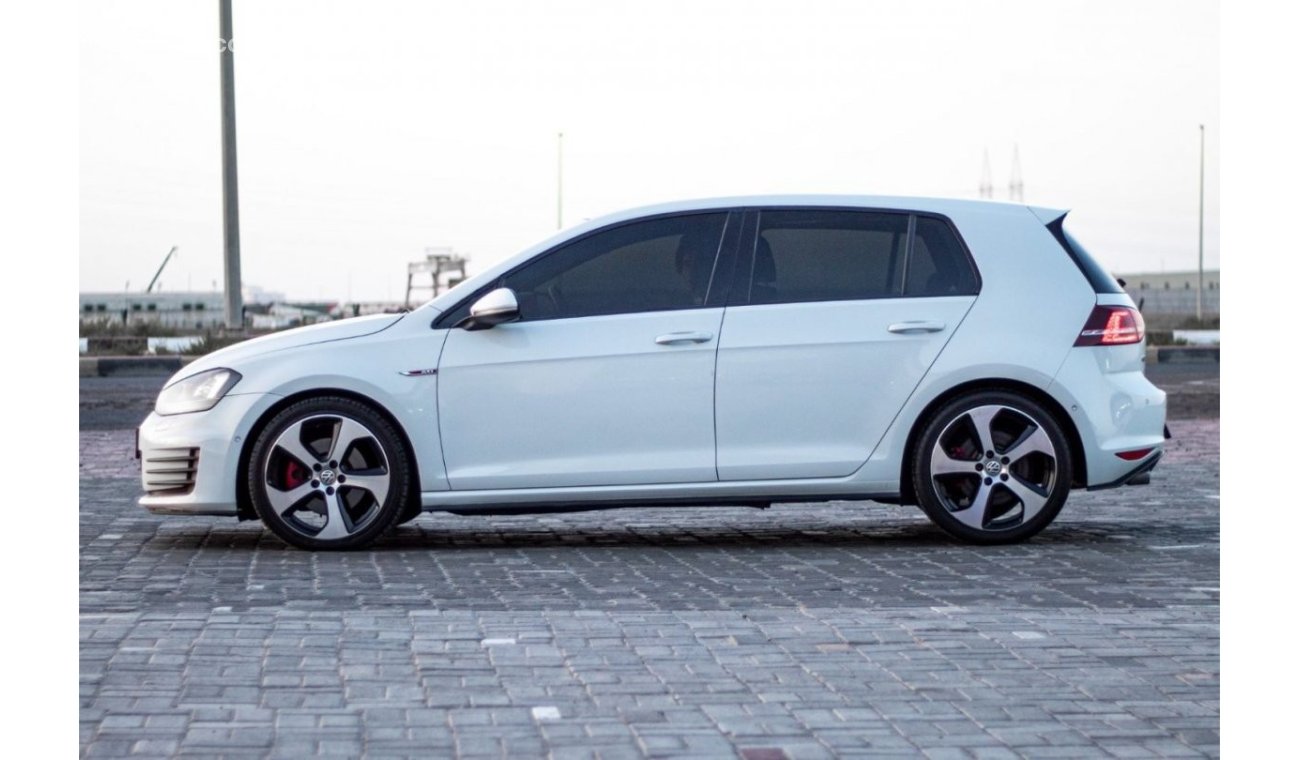 فولكس واجن جولف GTI