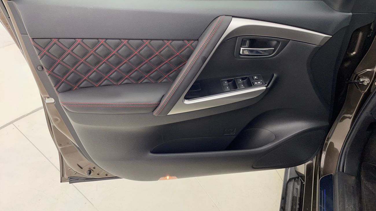 ميتسوبيشي مونتيرو سبورت GLX M/L SIGNATURE EDITION 3 | بدون دفعة مقدمة | اختبار القيادة في المنزل