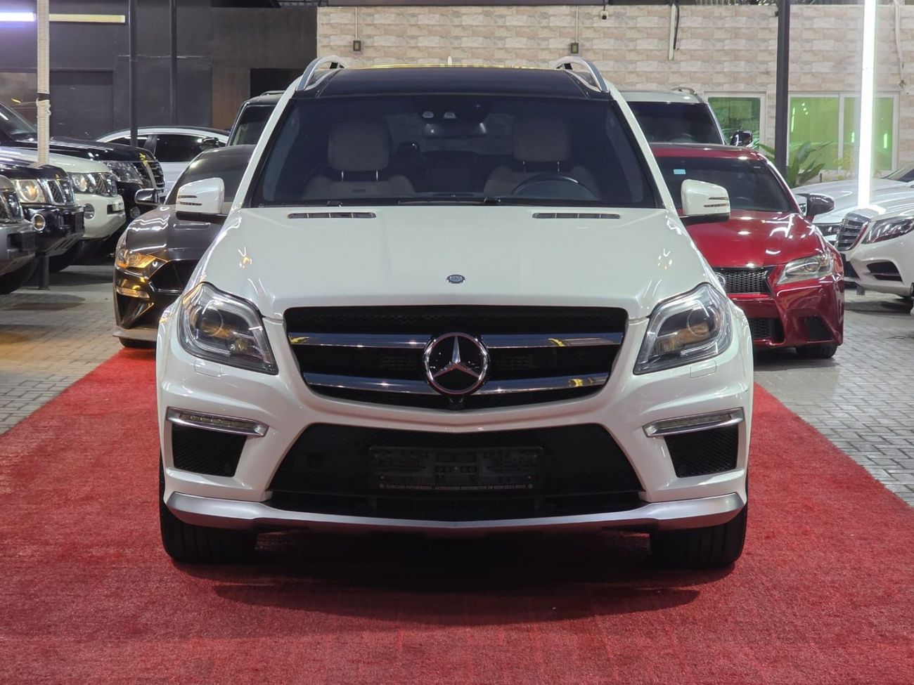 مرسيدس بنز GL 63 AMG Std 5.5L
