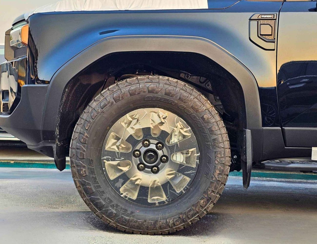 تويوتا برادو ADVENTURE TURBO/RMT ENGINE START, REAR PWR DOOR, FRONT PWR SEATS/2.4L PETROL 4WD/ CODE # PR24S2