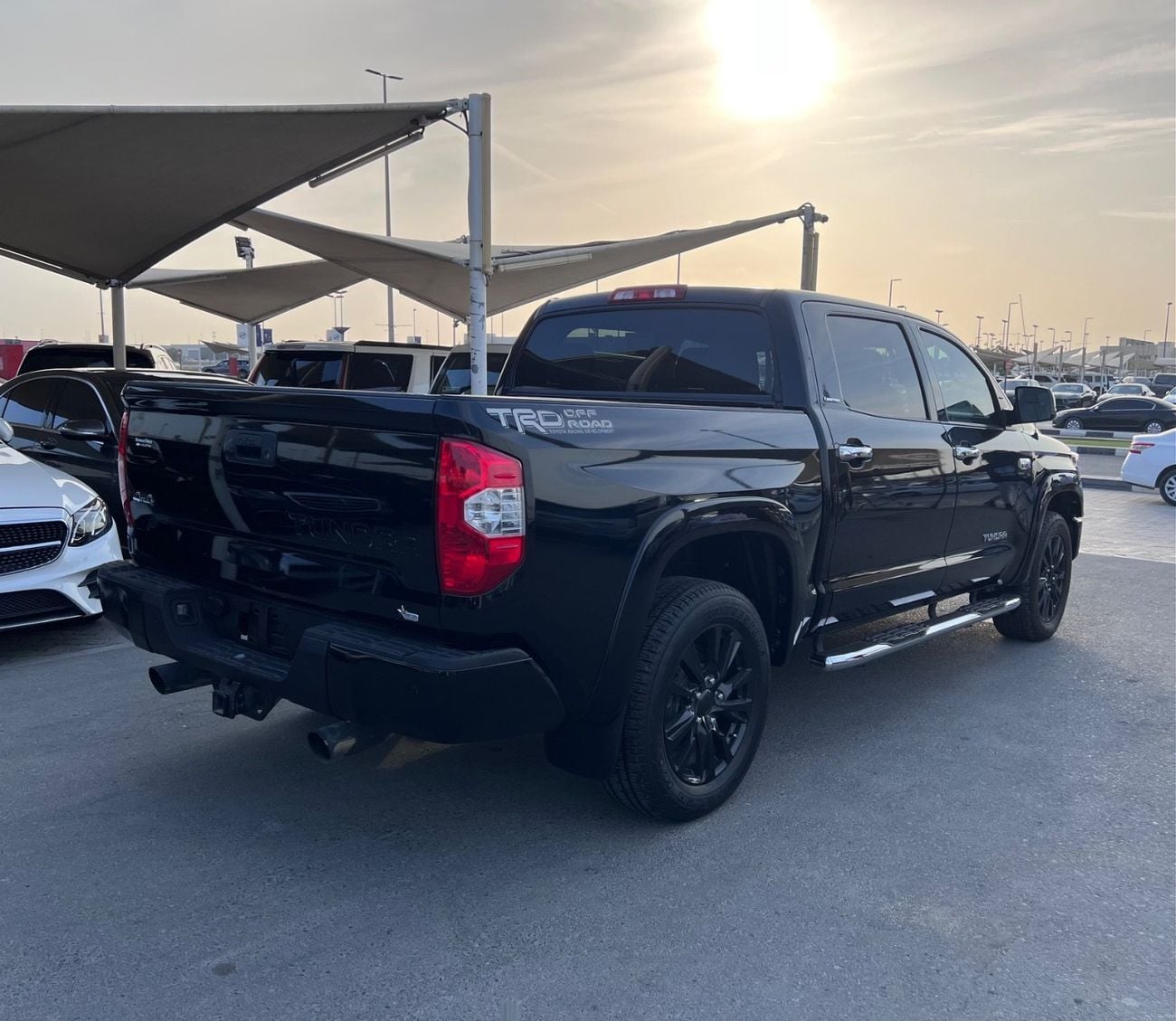 تويوتا تاندرا Crewmax Limited 5.7L