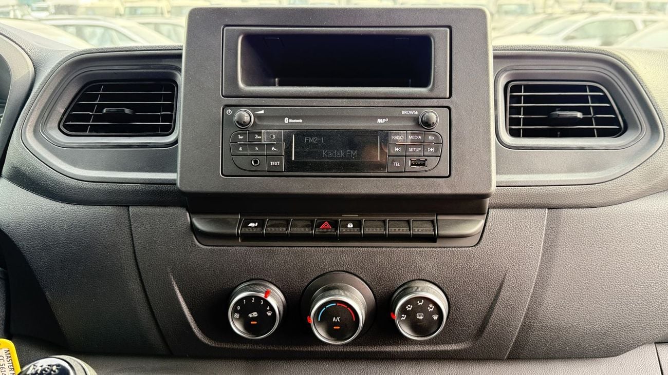 Renault Master 2.3T Panel Van (L2H2) Renault Master 2.3T Diesel Panel Van (L2H2) 2025YM