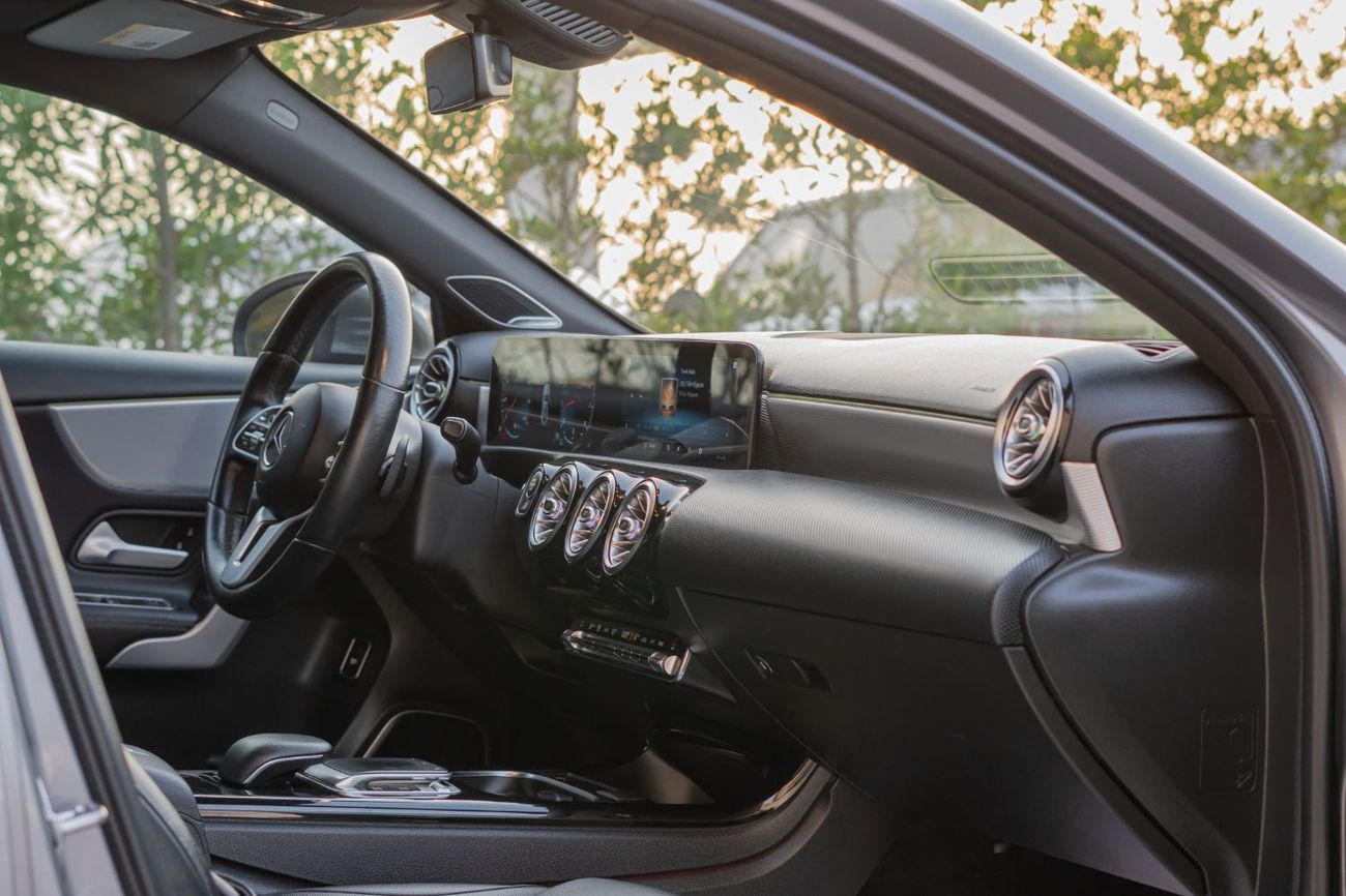 مرسيدس بنز A 220