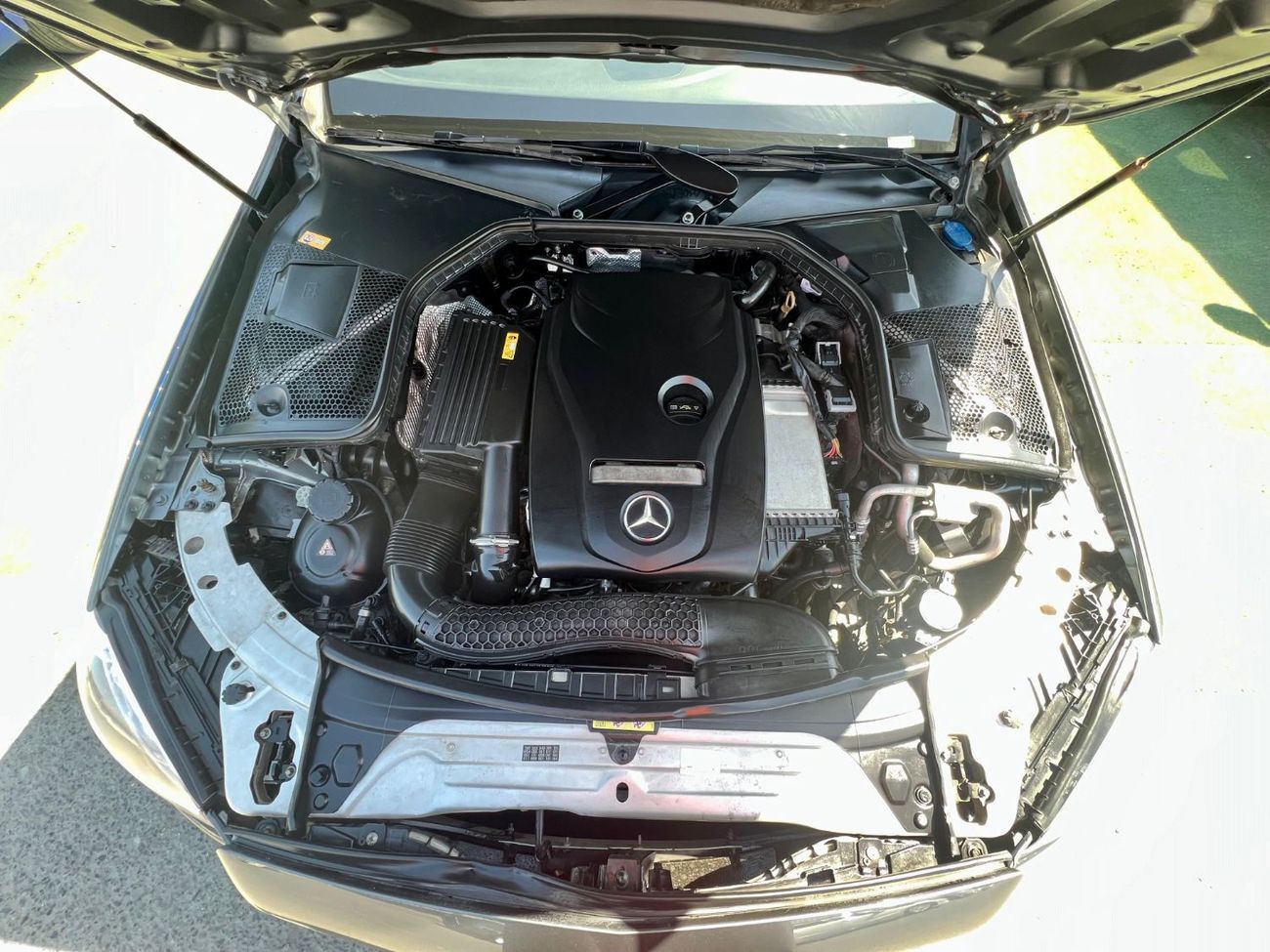 Mercedes-Benz C 300 AMG Pack 2.0L warranty one year bank financie available